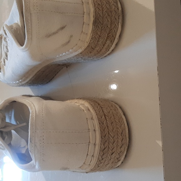 White runners - Picture 3 of 5